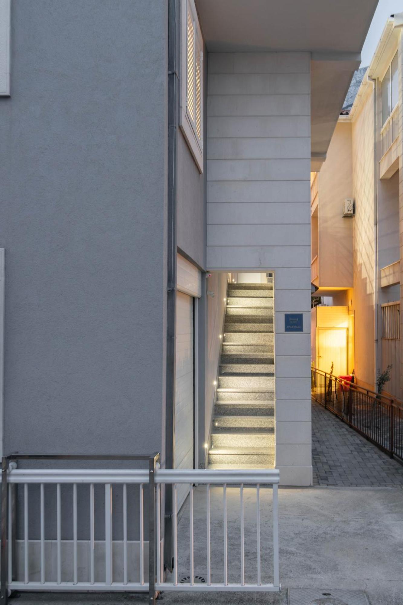 Studio Apartmani Dora Макарска Экстерьер фото