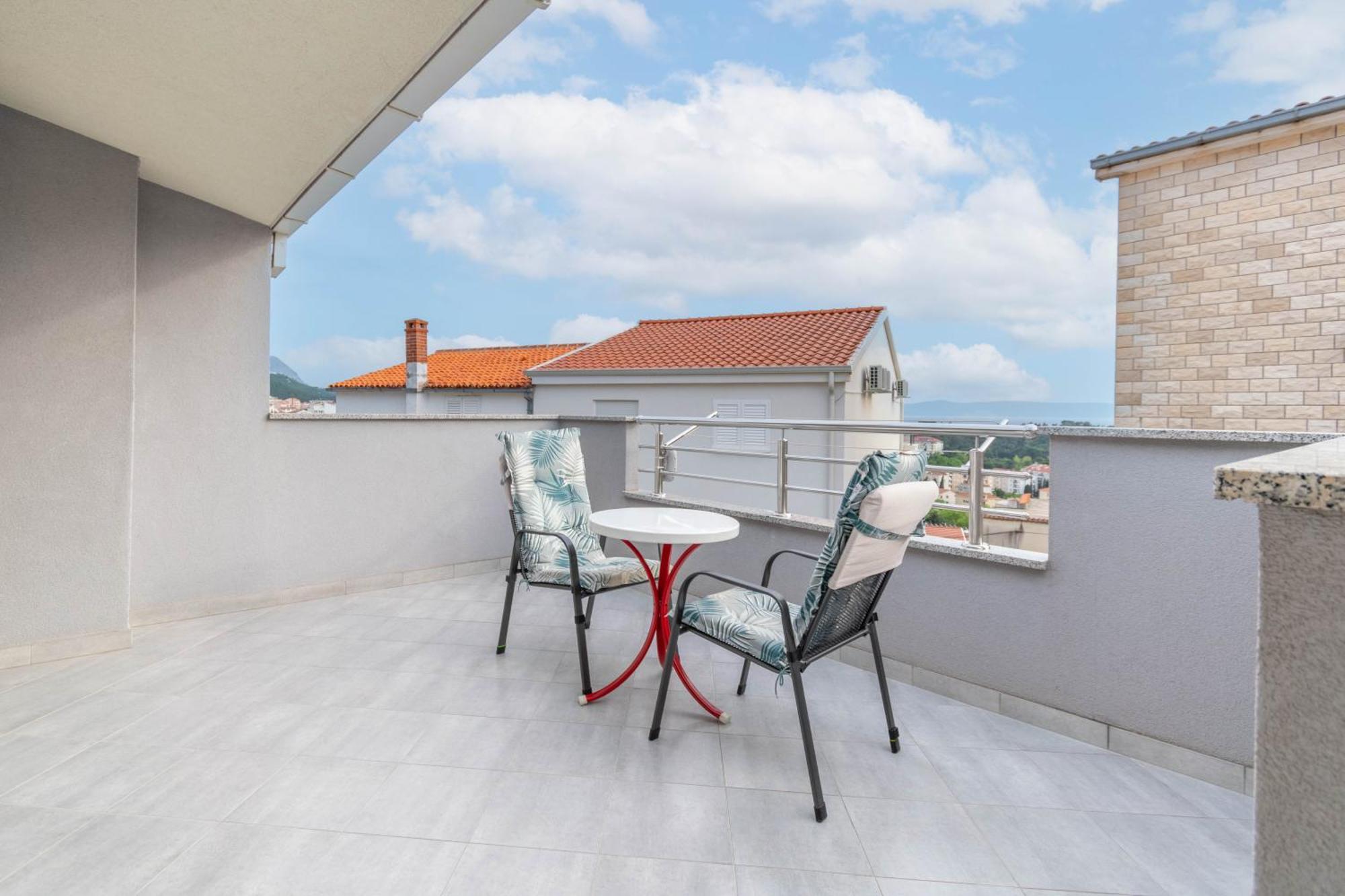 Studio Apartmani Dora Макарска Экстерьер фото