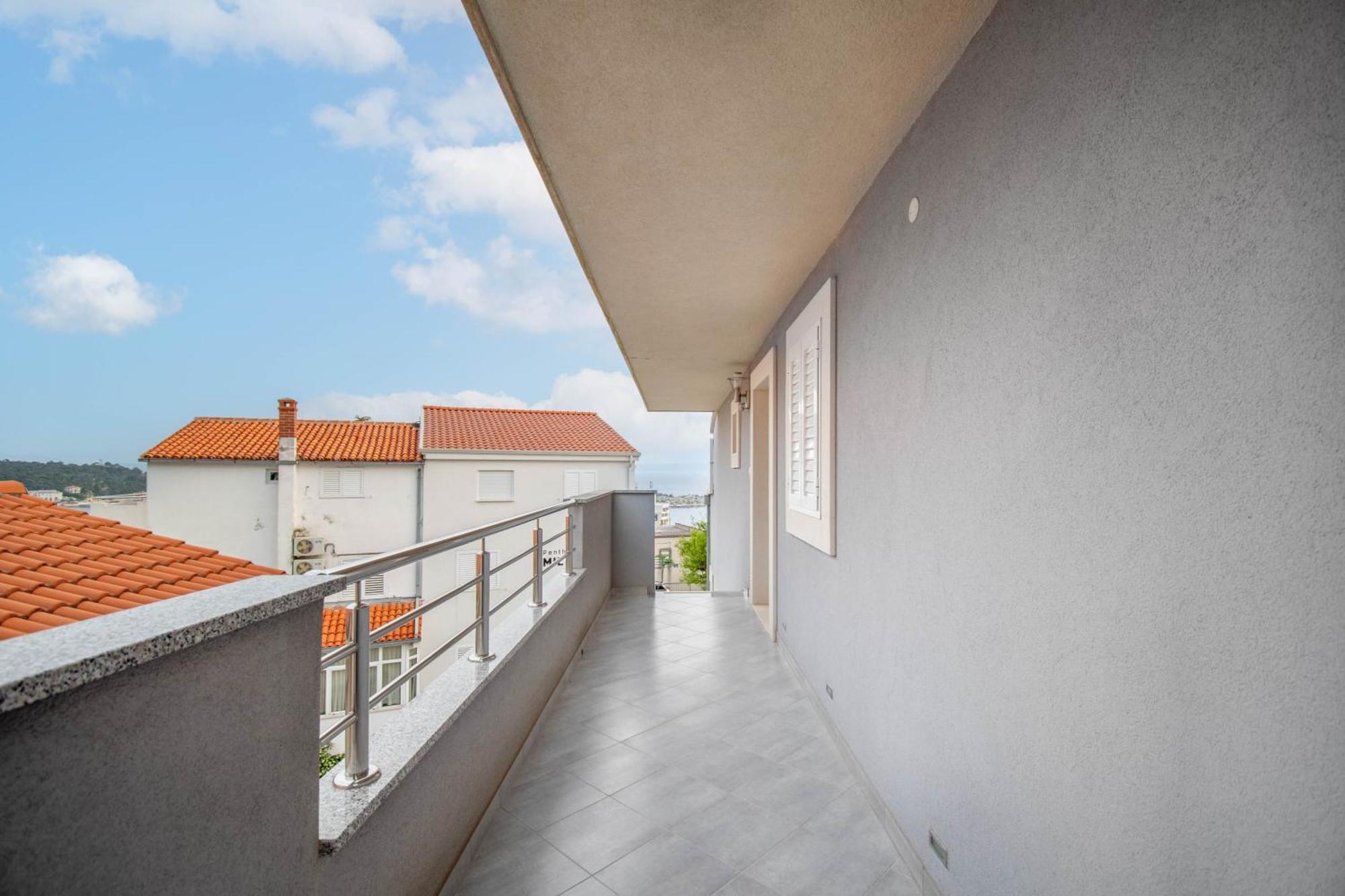 Studio Apartmani Dora Макарска Экстерьер фото